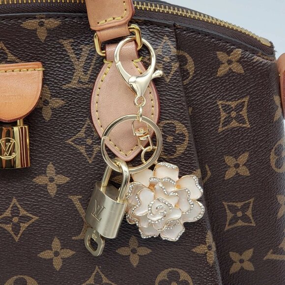 Authentic  Louis Vuitton Lock & Key with unbranded Flower Bagcharm, Keycharm - Picture 2 of 8